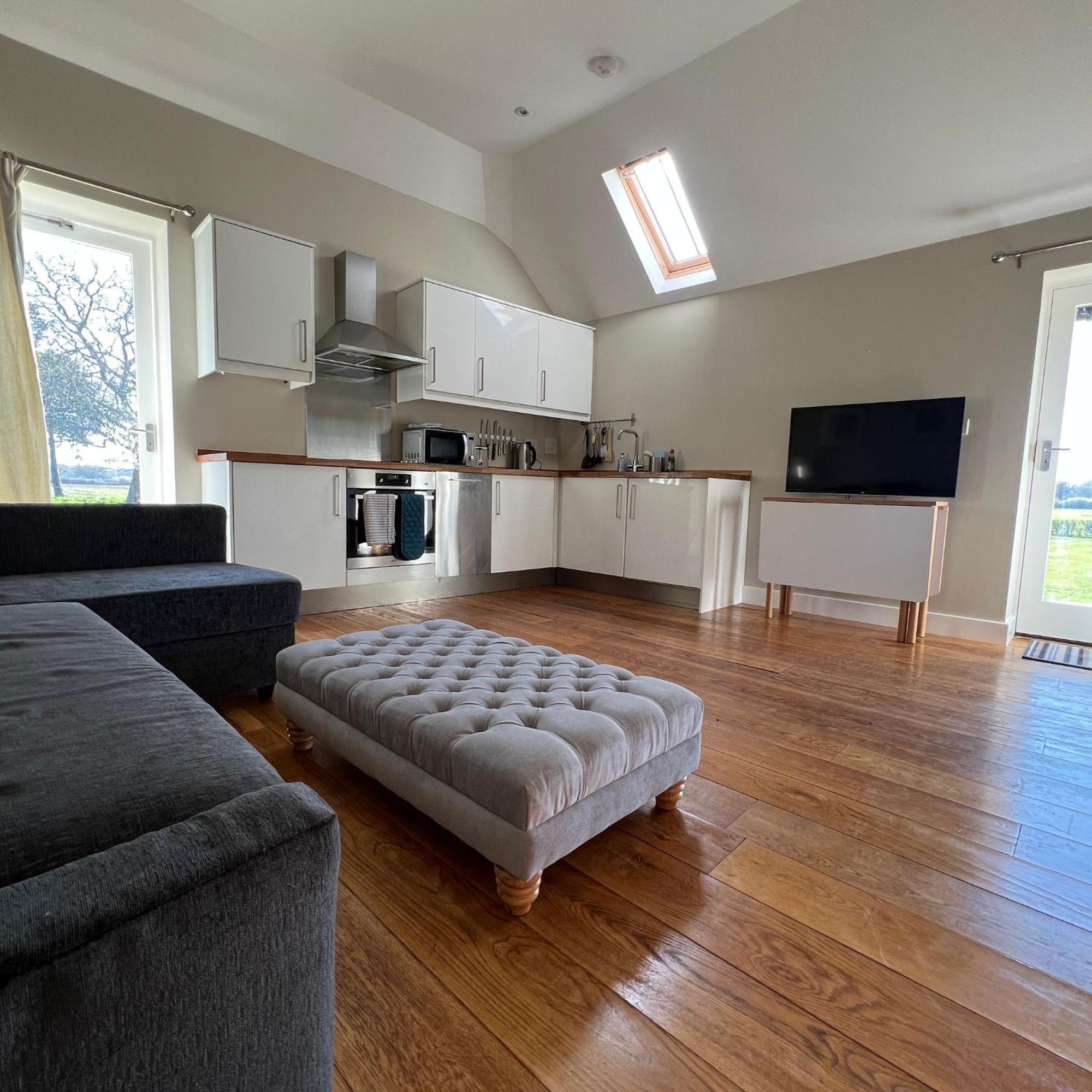 Little Park Farm Queen Anne Farmhouse & Apartments Stratfield Mortimer 外观 照片